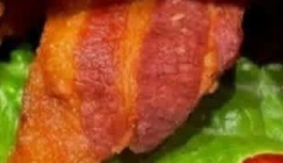 Bacon and Tomato SandwichesCrispy bacon