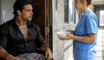 She Fed A Crippled Stranger Porridge Every Night For Weeks — Then He Stood Up And All Of Chicago Trembled