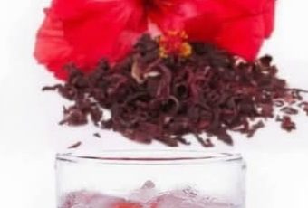 Guava, Lemon, and Hibiscus Tea: A Refreshing Herbal Blend for Hydration, Heart Health, and Everyday Wellness